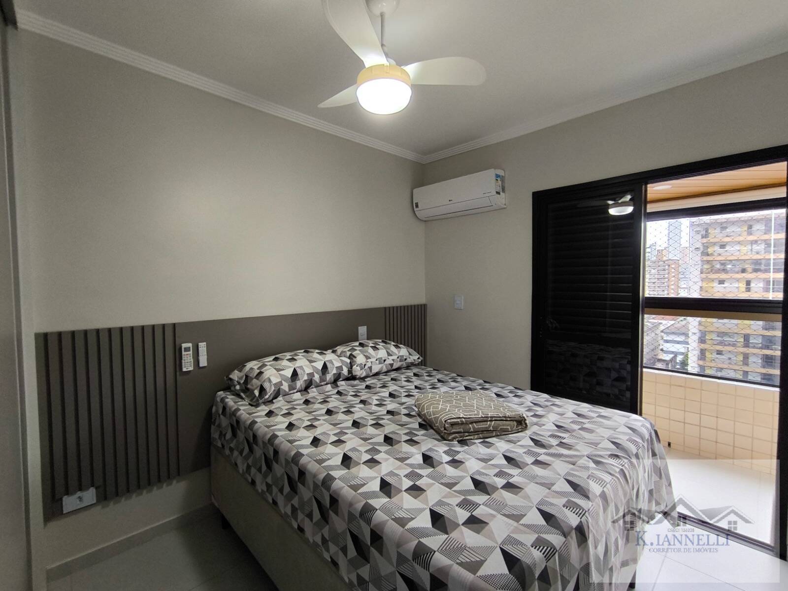 Apartamento à venda com 2 quartos, 75m² - Foto 9