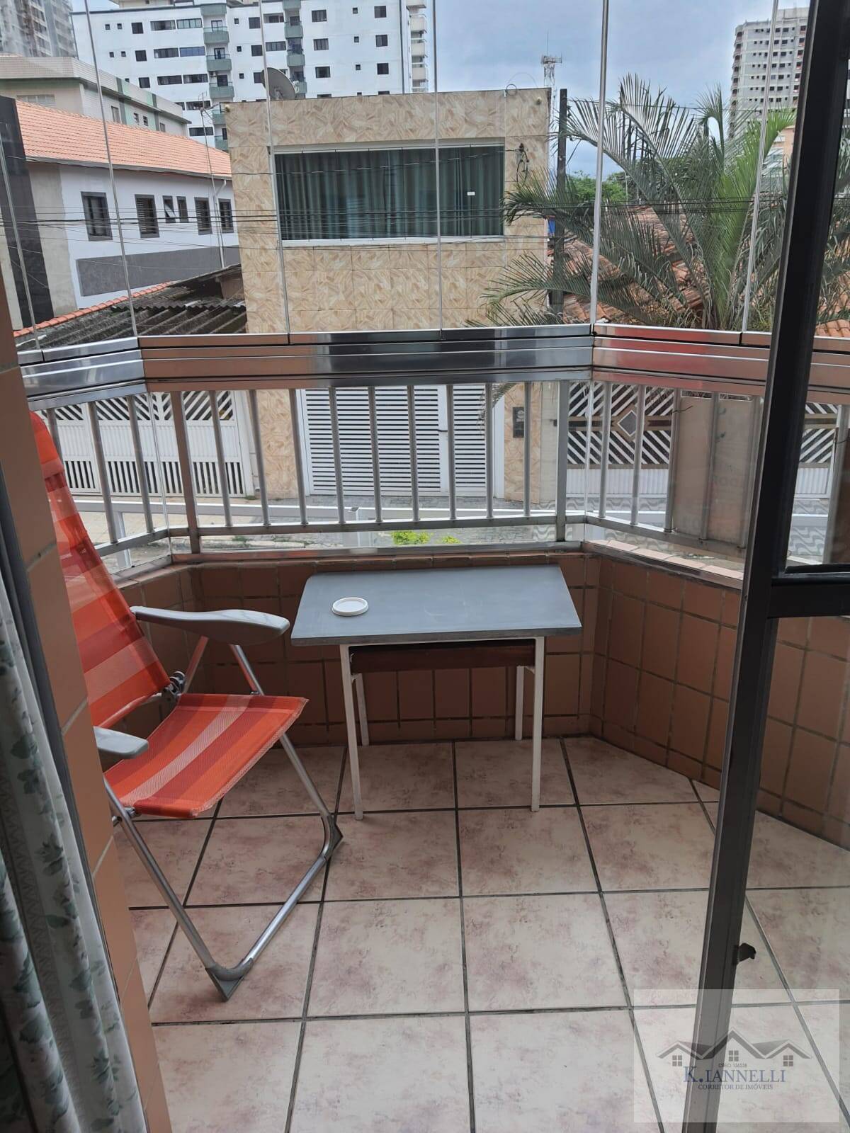 Apartamento à venda com 2 quartos, 70m² - Foto 2