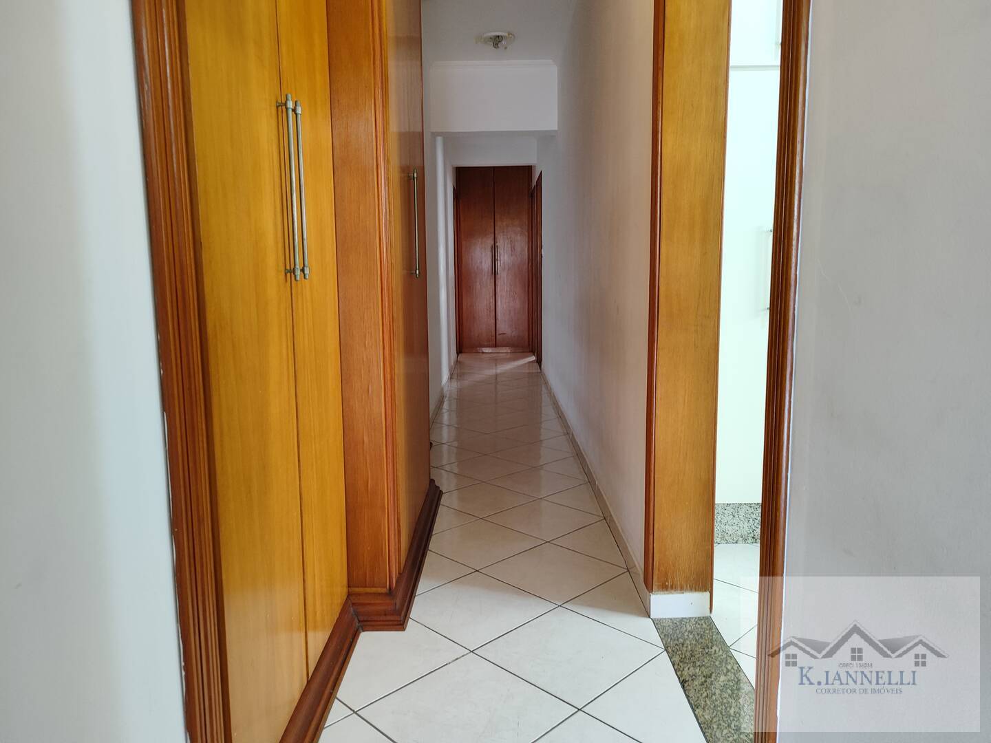 Apartamento à venda com 3 quartos, 211m² - Foto 6