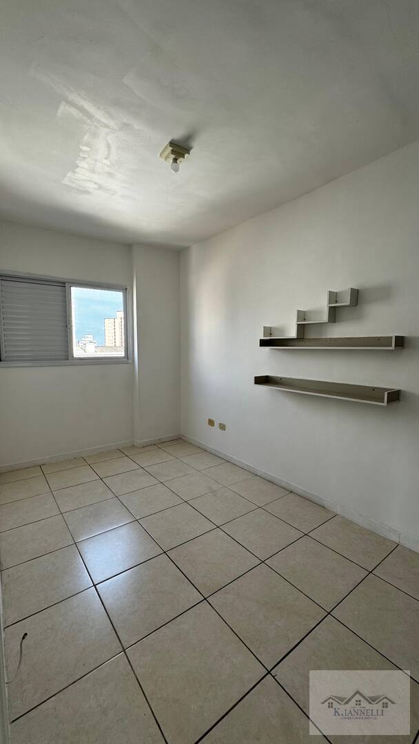 Apartamento para alugar com 2 quartos, 70m² - Foto 13