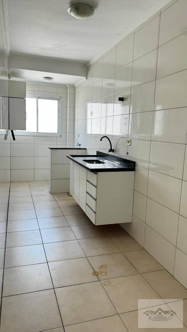 Apartamento para alugar com 2 quartos, 70m² - Foto 15