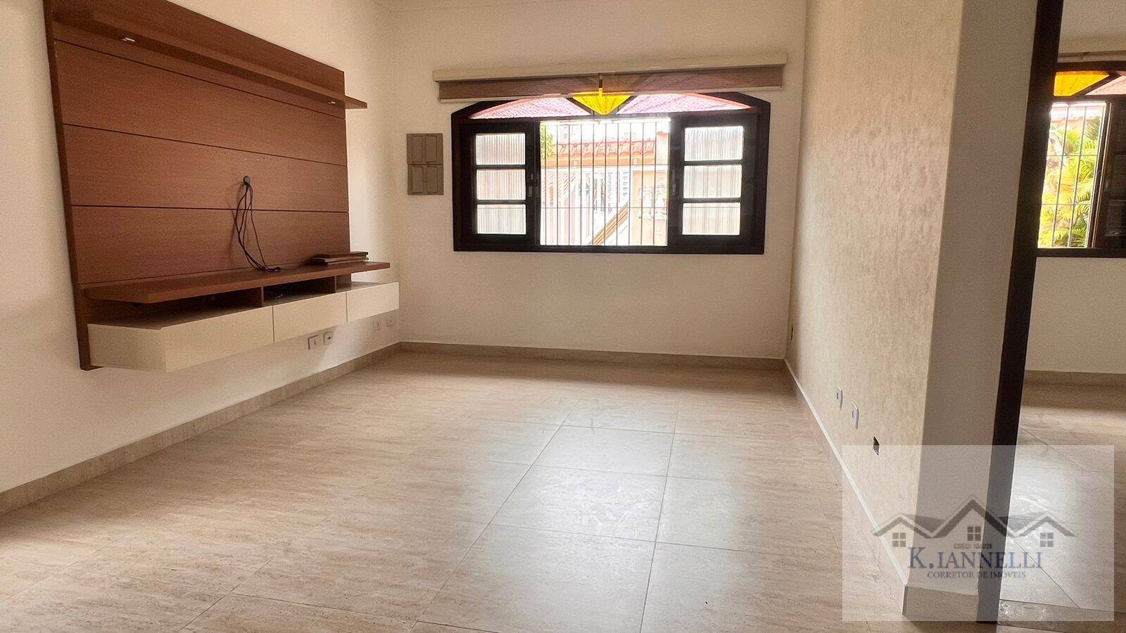 Casa à venda com 2 quartos, 90m² - Foto 5