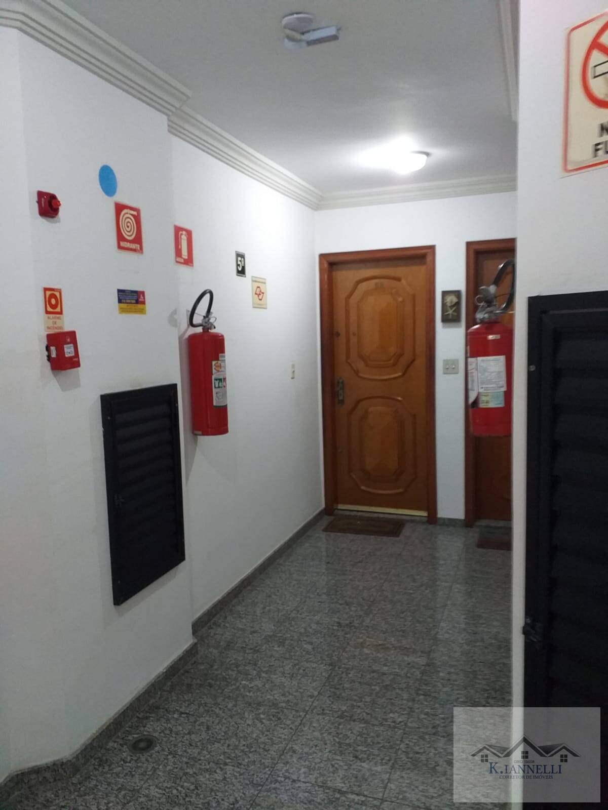 Apartamento à venda com 1 quarto, 51m² - Foto 30