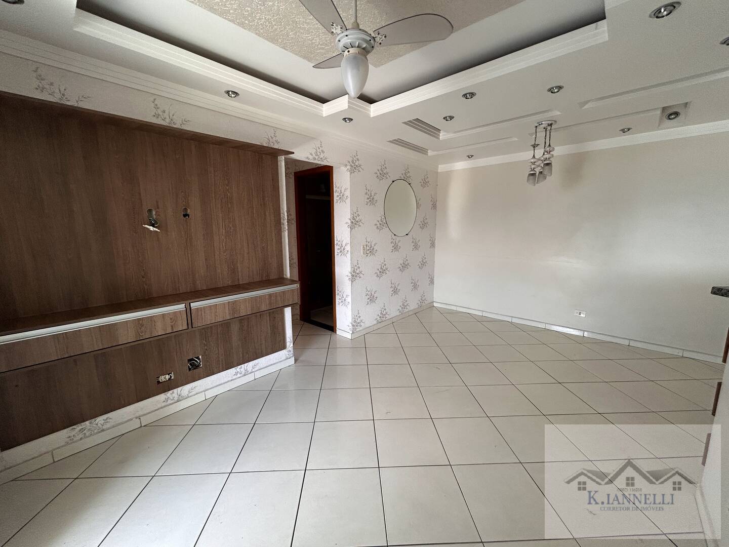 Apartamento à venda com 1 quarto, 61m² - Foto 4