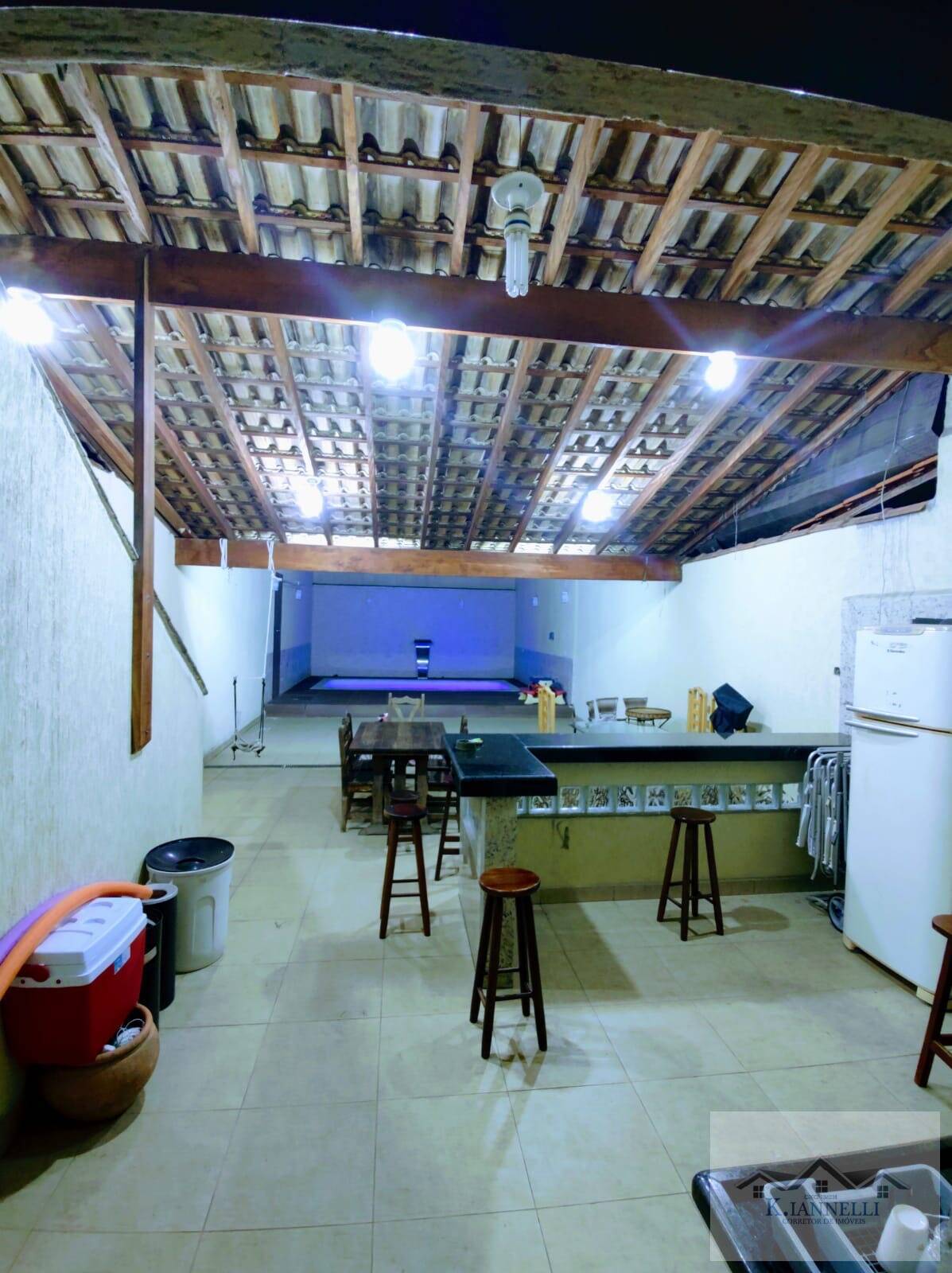 Apartamento à venda com 3 quartos, 400m² - Foto 1