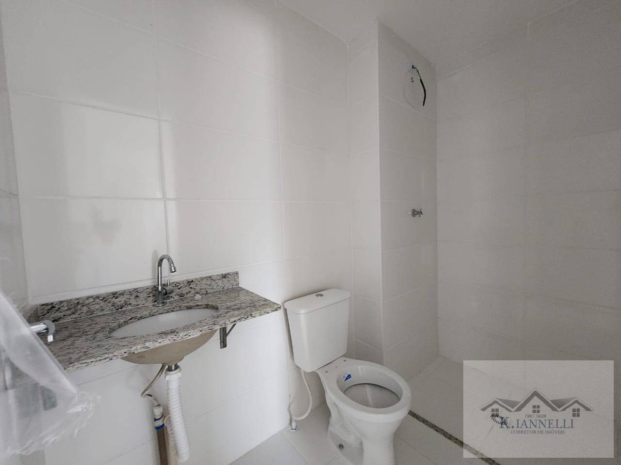 Apartamento à venda com 2 quartos, 83m² - Foto 1