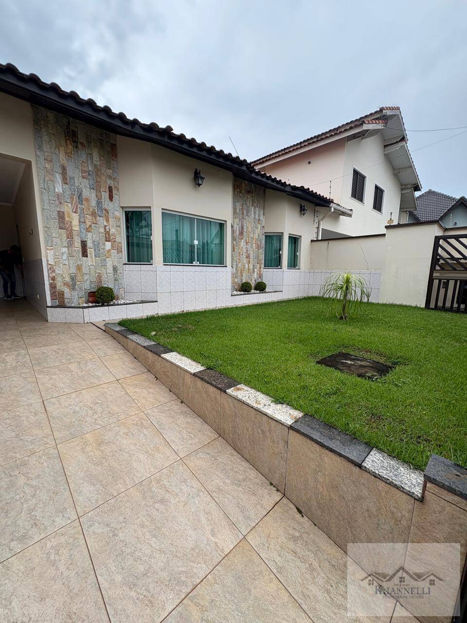 Casa à venda com 3 quartos, 120m² - Foto 3