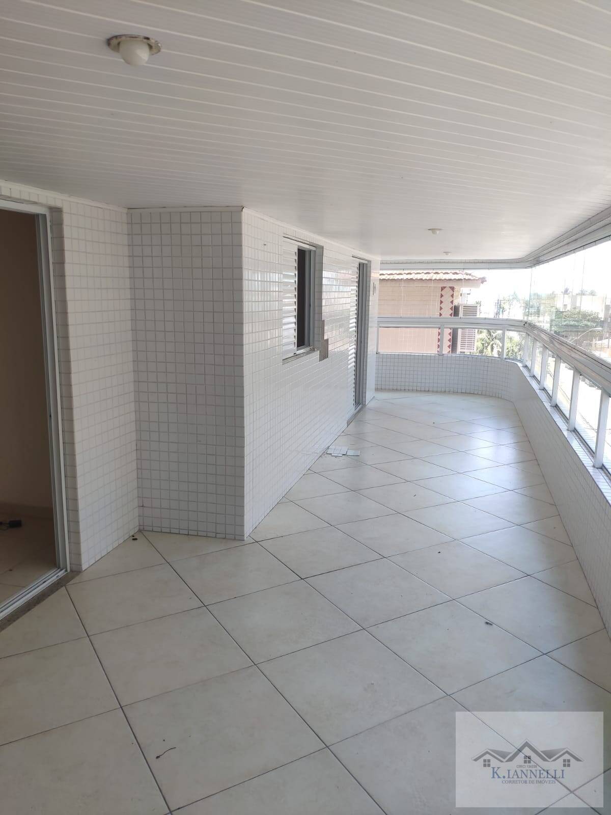 Apartamento à venda com 3 quartos, 120m² - Foto 4