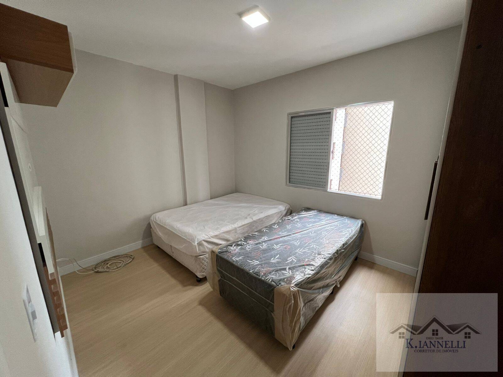 Apartamento à venda com 2 quartos, 61m² - Foto 12