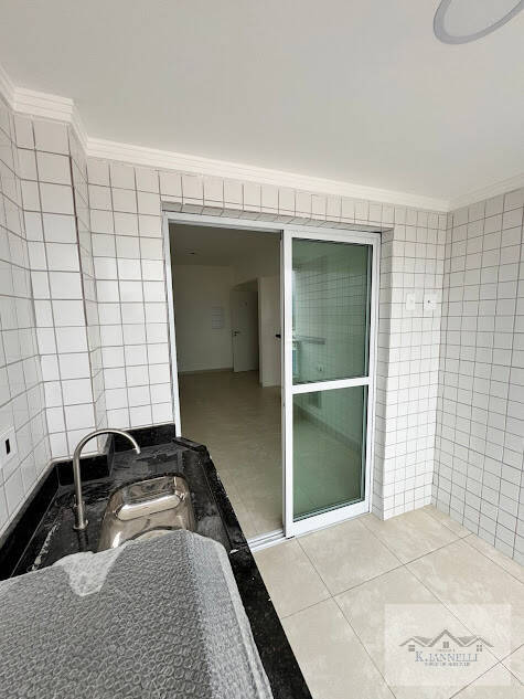 Apartamento à venda com 2 quartos, 62m² - Foto 3