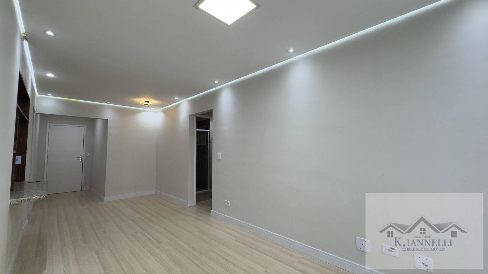 Apartamento à venda com 2 quartos, 77m² - Foto 10