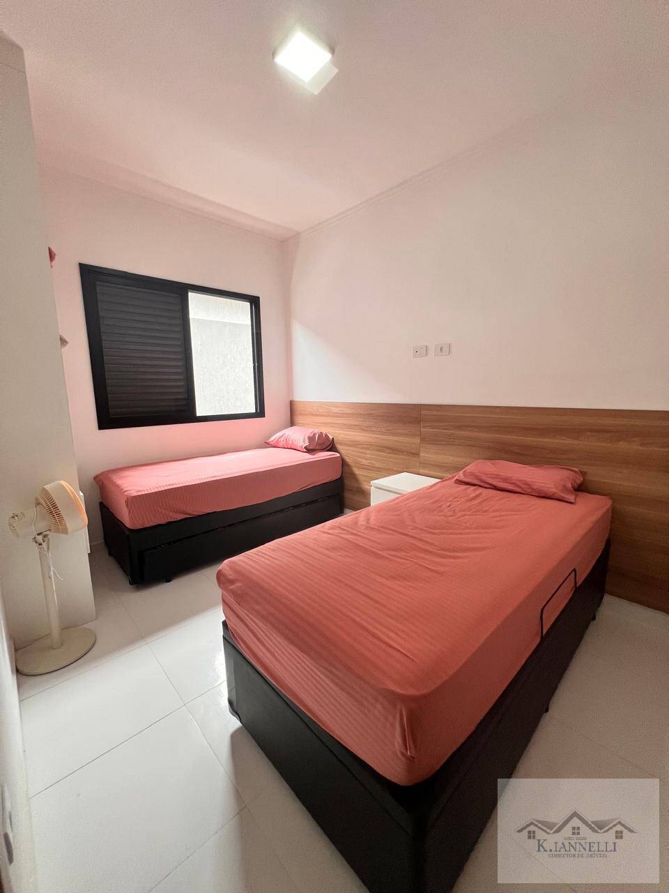 Casa à venda com 2 quartos, 60m² - Foto 8