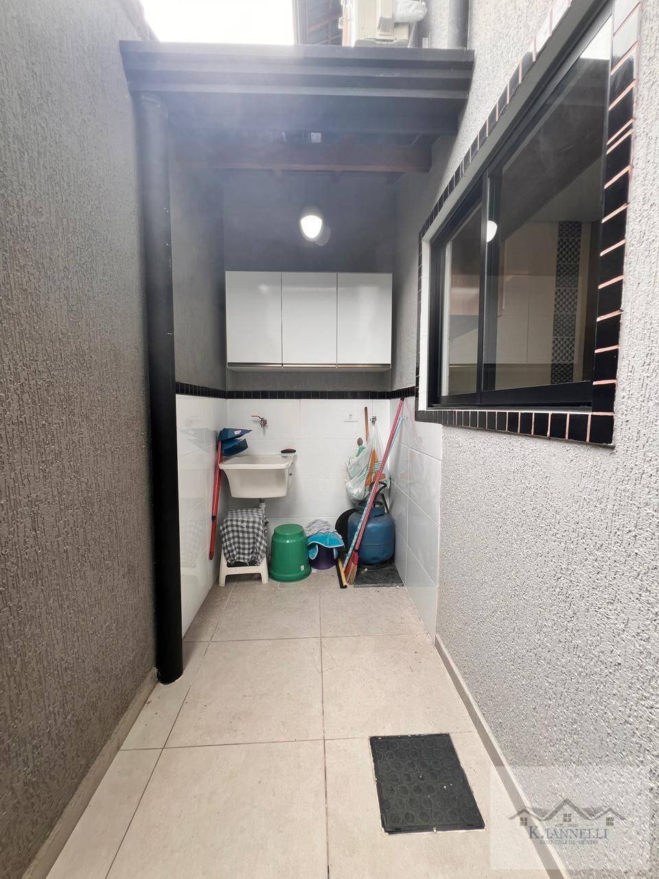 Casa à venda com 2 quartos, 60m² - Foto 12