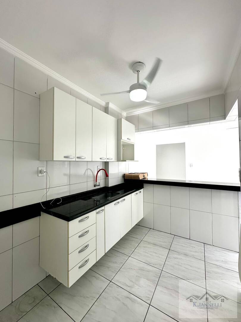 Apartamento à venda com 2 quartos, 62m² - Foto 4