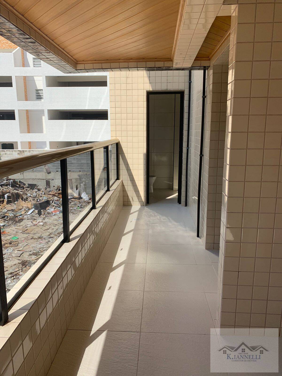 Apartamento à venda com 2 quartos, 62m² - Foto 2