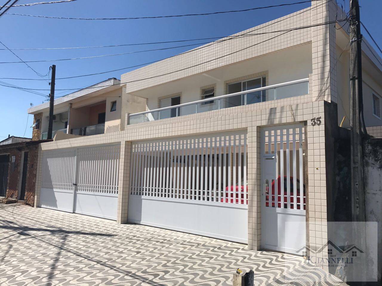 Casa à venda com 2 quartos, 67m² - Foto 1