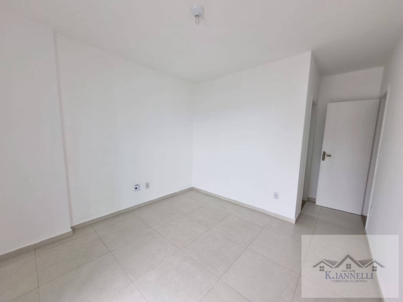 Apartamento para alugar com 3 quartos, 130m² - Foto 14