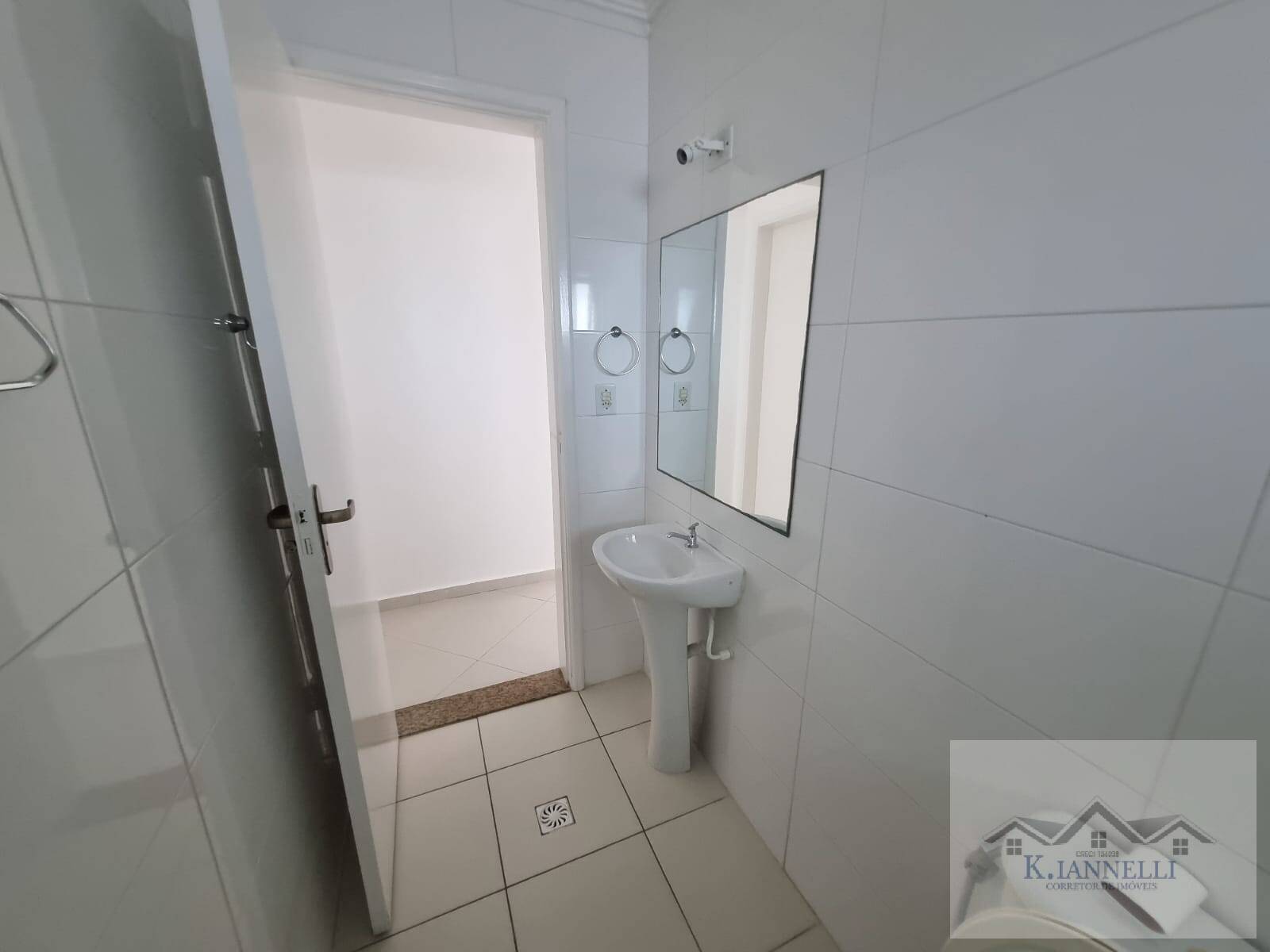 Apartamento para alugar com 3 quartos, 130m² - Foto 15