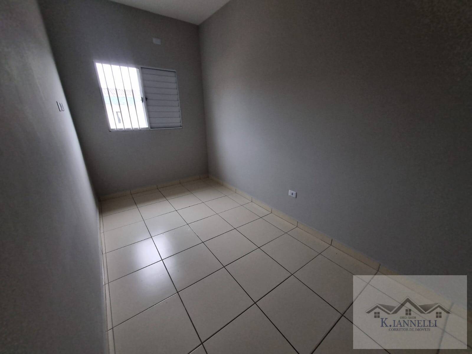 Casa à venda com 2 quartos, 54m² - Foto 6