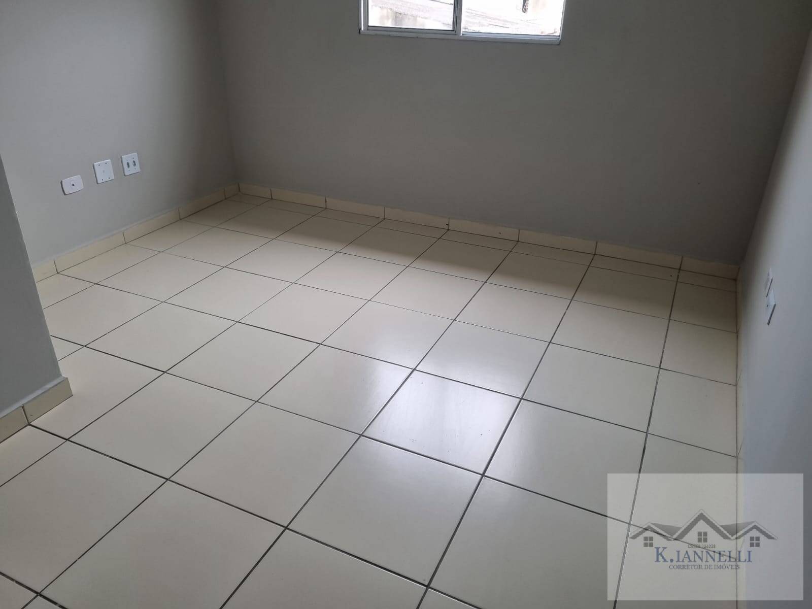 Casa à venda com 2 quartos, 54m² - Foto 12