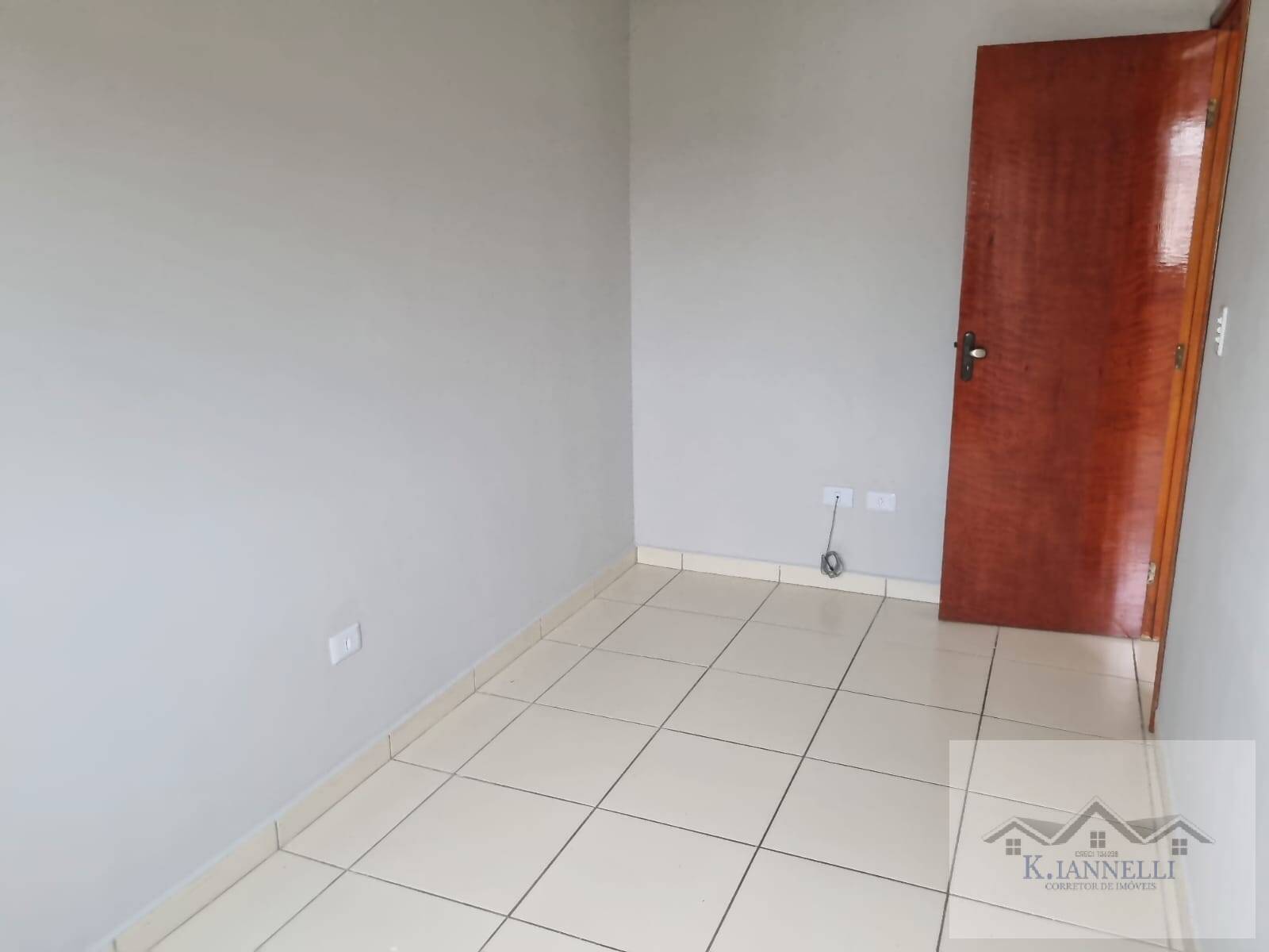 Casa à venda com 2 quartos, 54m² - Foto 5