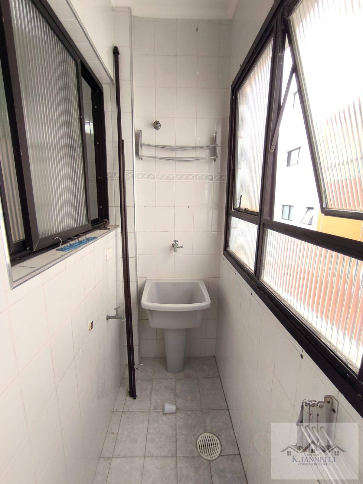 Apartamento à venda com 2 quartos, 56m² - Foto 18