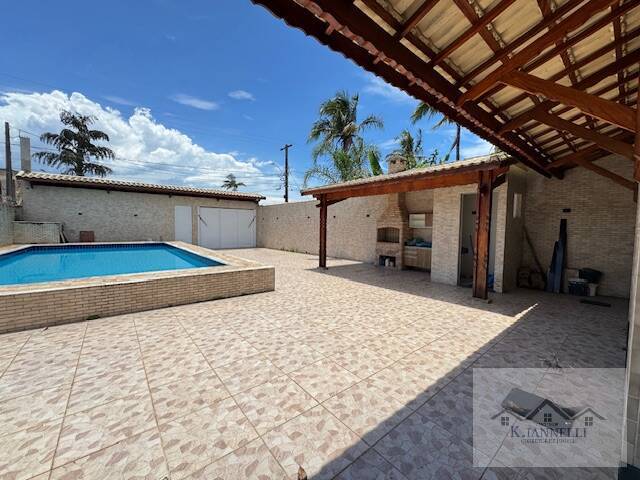 Casa à venda com 4 quartos, 300m² - Foto 3