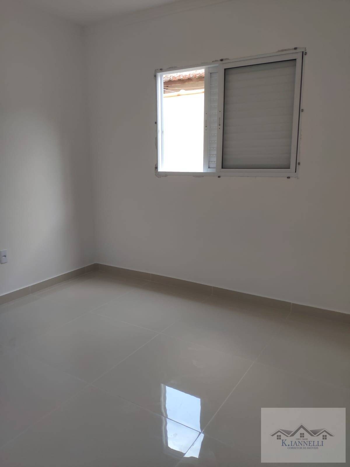 Casa à venda com 2 quartos, 61m² - Foto 15