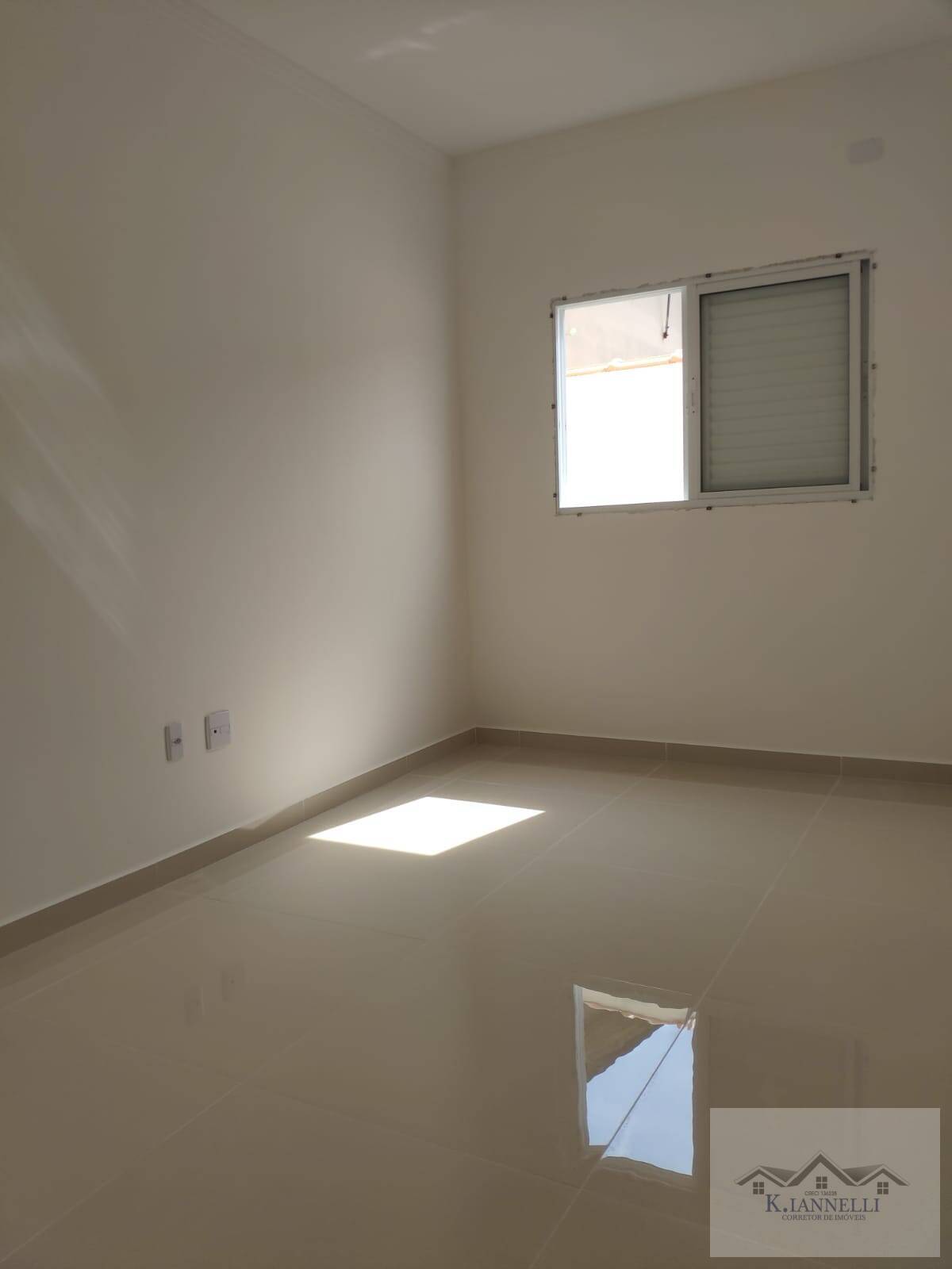 Casa à venda com 2 quartos, 61m² - Foto 14