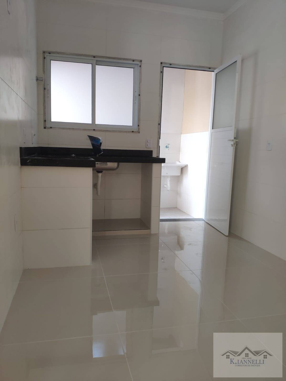 Casa à venda com 2 quartos, 61m² - Foto 22