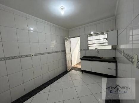 Casa à venda com 2 quartos, 60m² - Foto 11