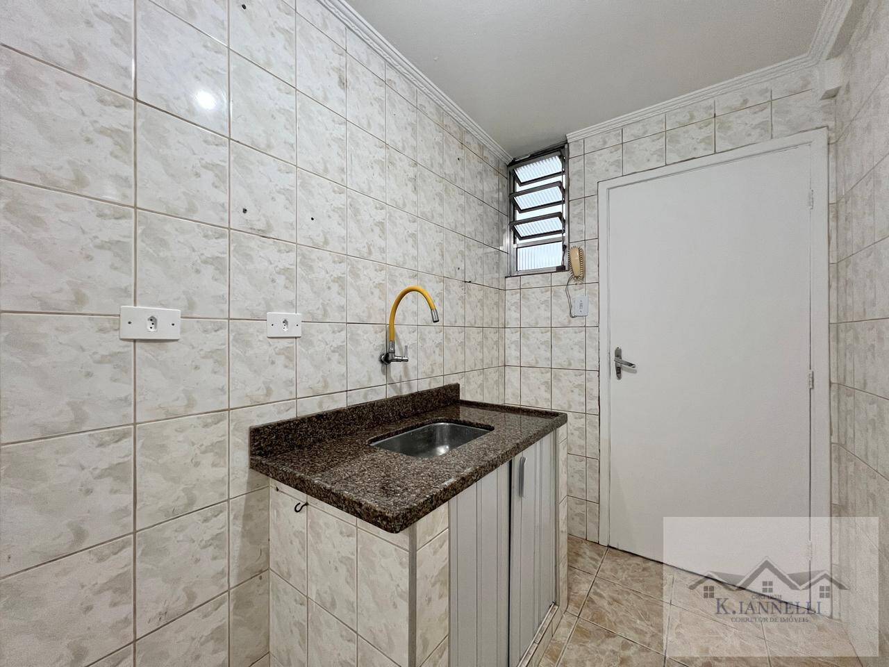 Apartamento à venda com 1 quarto, 38m² - Foto 2