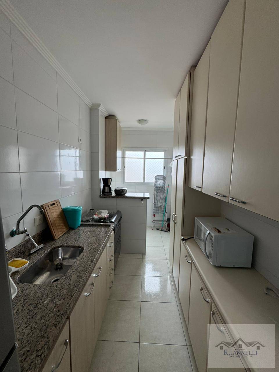 Apartamento à venda com 2 quartos, 65m² - Foto 3