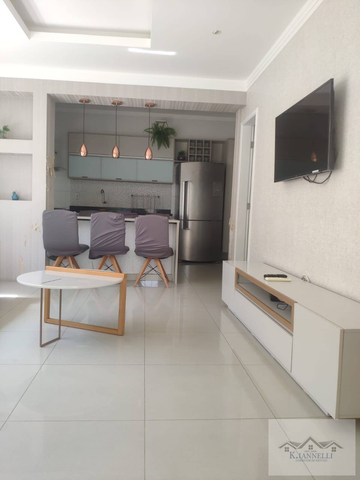 Casa à venda com 3 quartos, 126m² - Foto 1