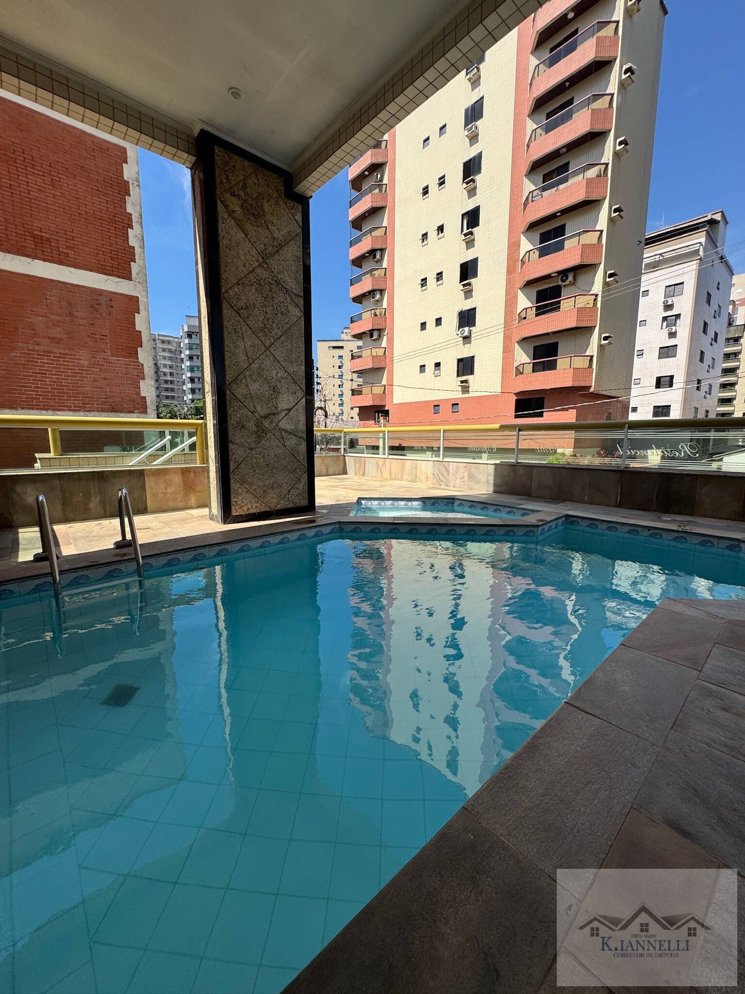 Apartamento à venda com 1 quarto, 55m² - Foto 2