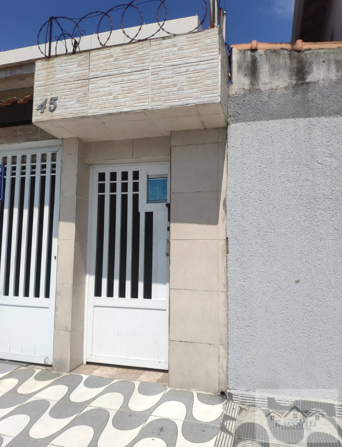 Casa à venda e aluguel com 2 quartos, 52m² - Foto 2